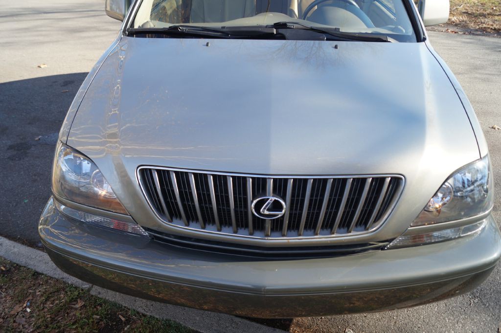 2000 Lexus RX 300 Image 2