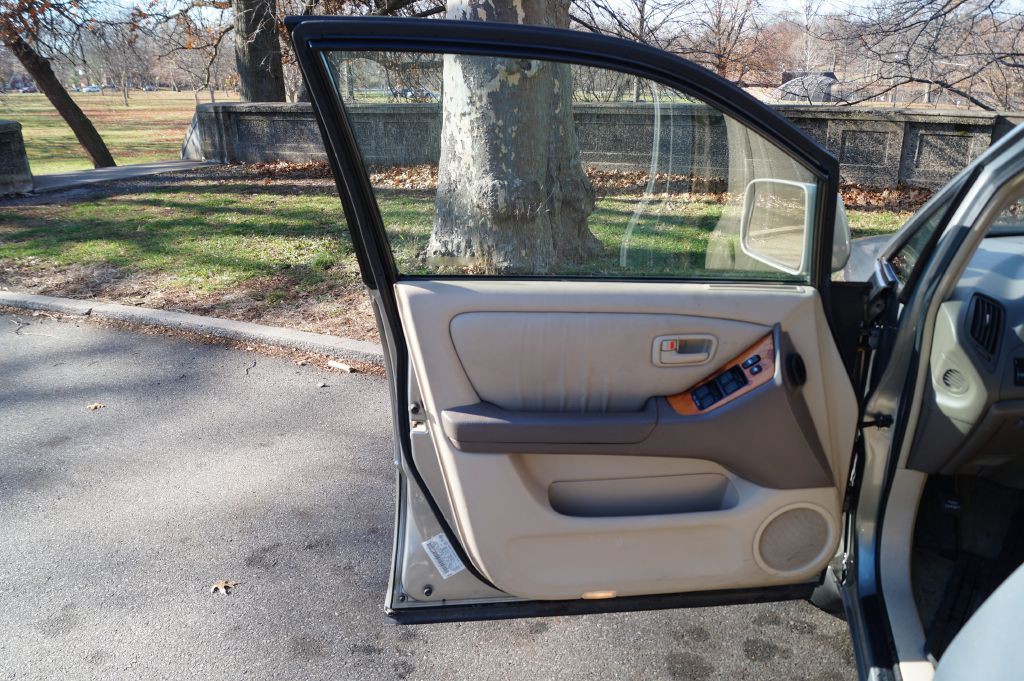 2000 Lexus RX 300 Image 16