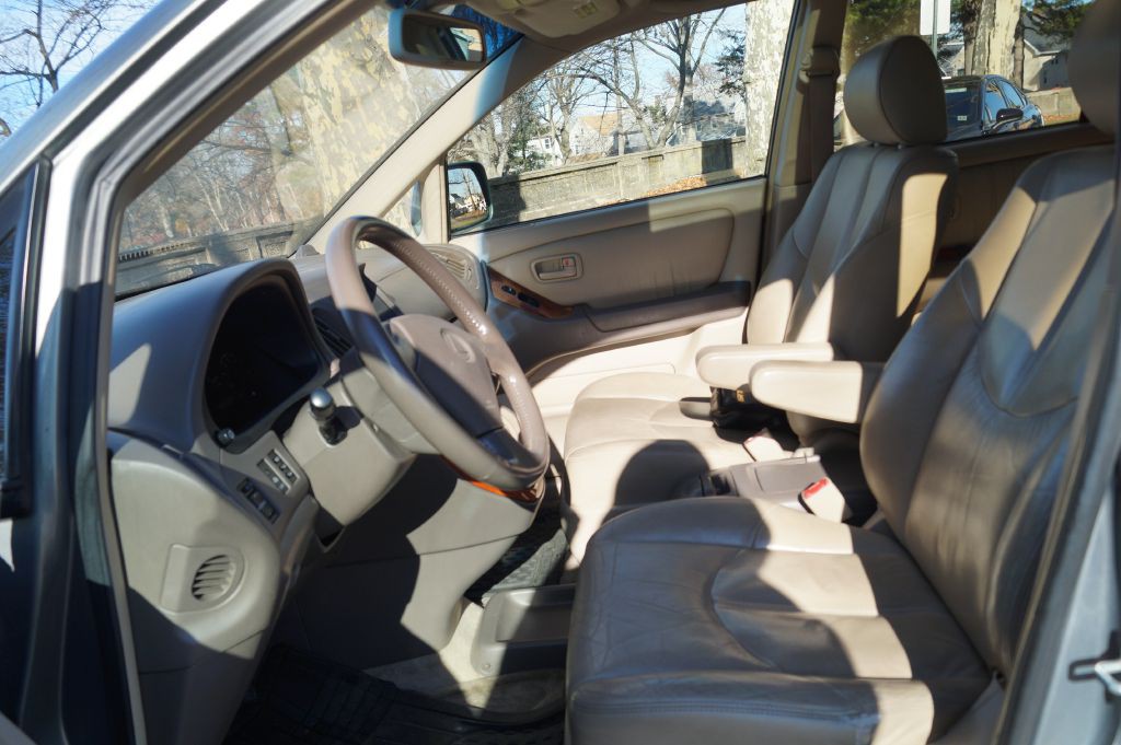 2000 Lexus RX 300 Image 17
