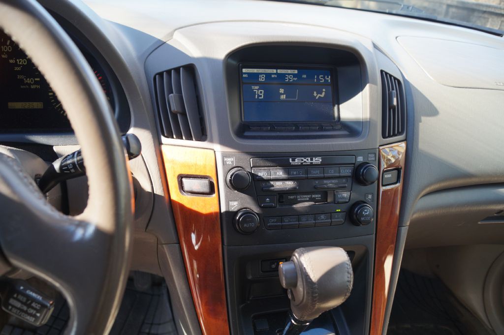 2000 Lexus RX 300 Image 19