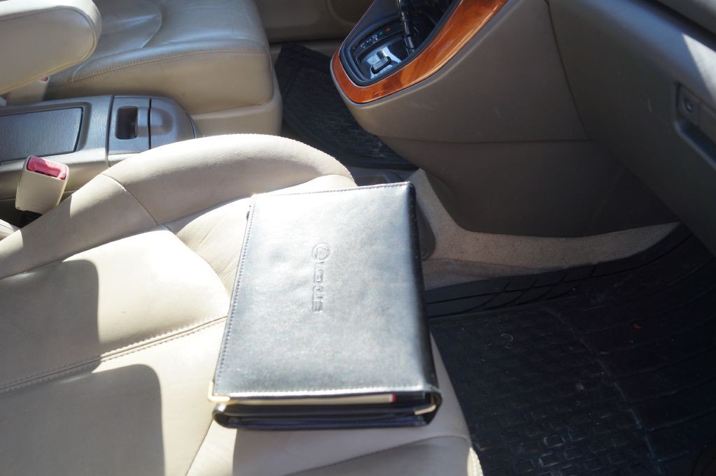 2000 Lexus RX 300 Image 23