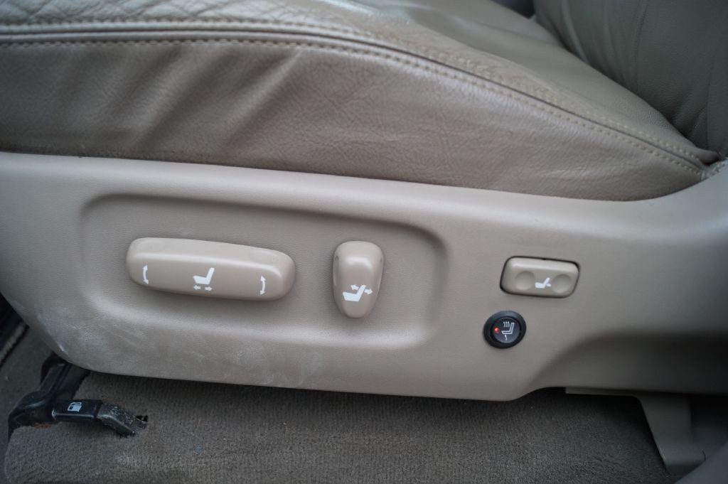 2006 Toyota Sequoia Image 23