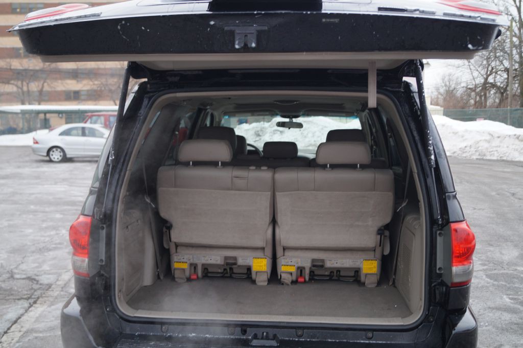 2006 Toyota Sequoia Image 33