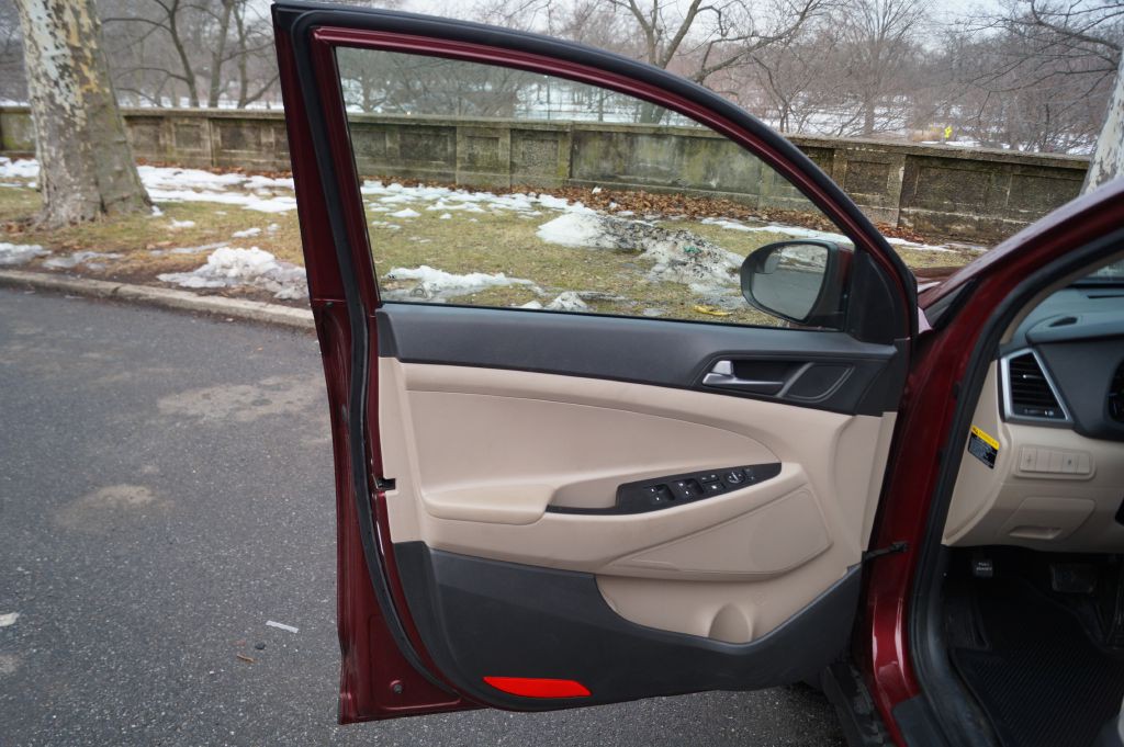 2016 Hyundai Tucson Image 18