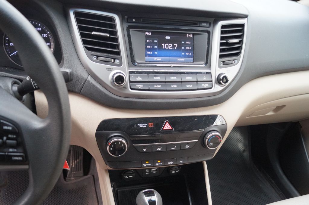 2016 Hyundai Tucson Image 22