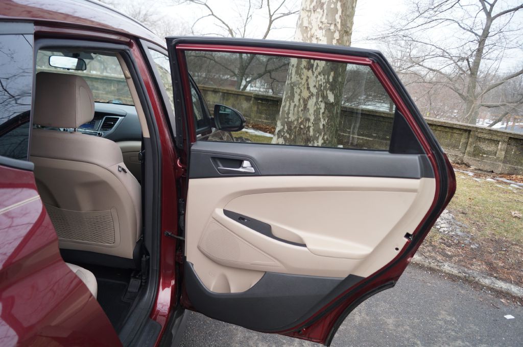 2016 Hyundai Tucson Image 28