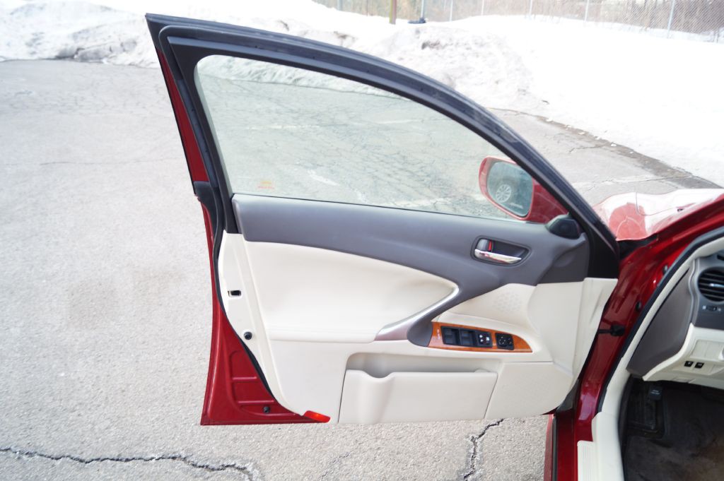 2009 Lexus IS 250 Image 16