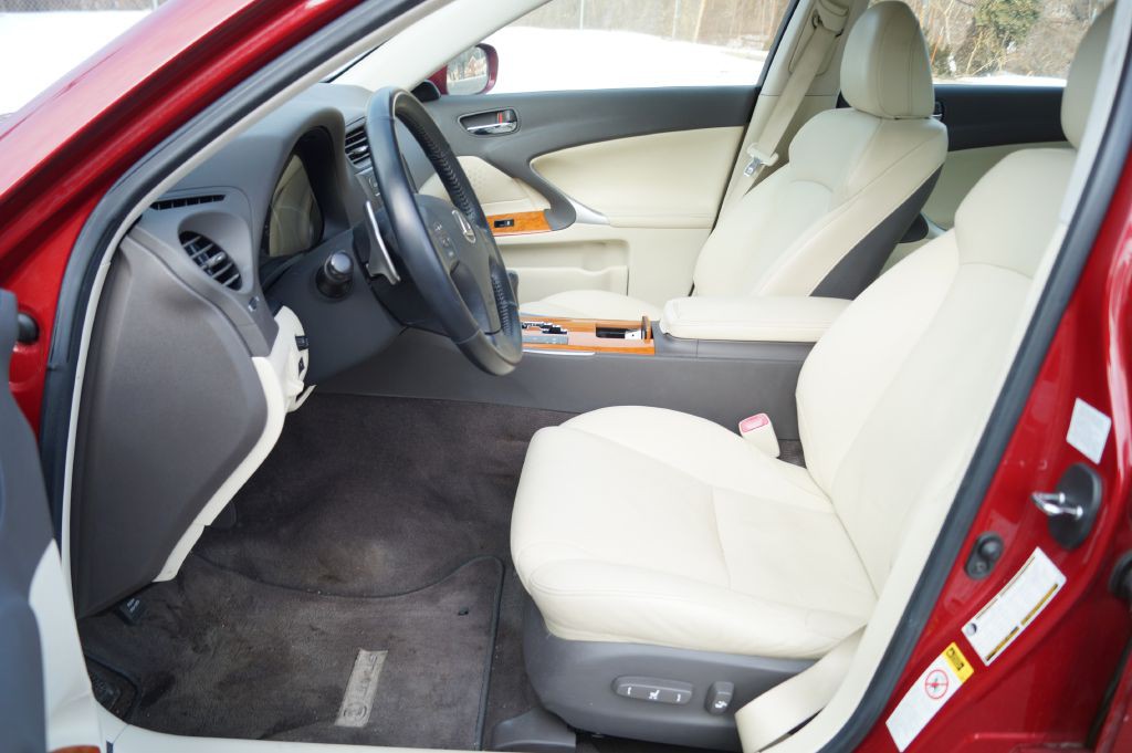 2009 Lexus IS 250 Image 17
