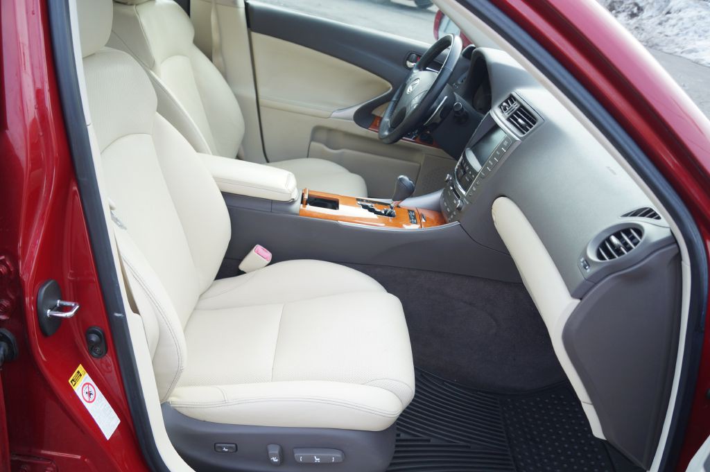 2009 Lexus IS 250 Image 23