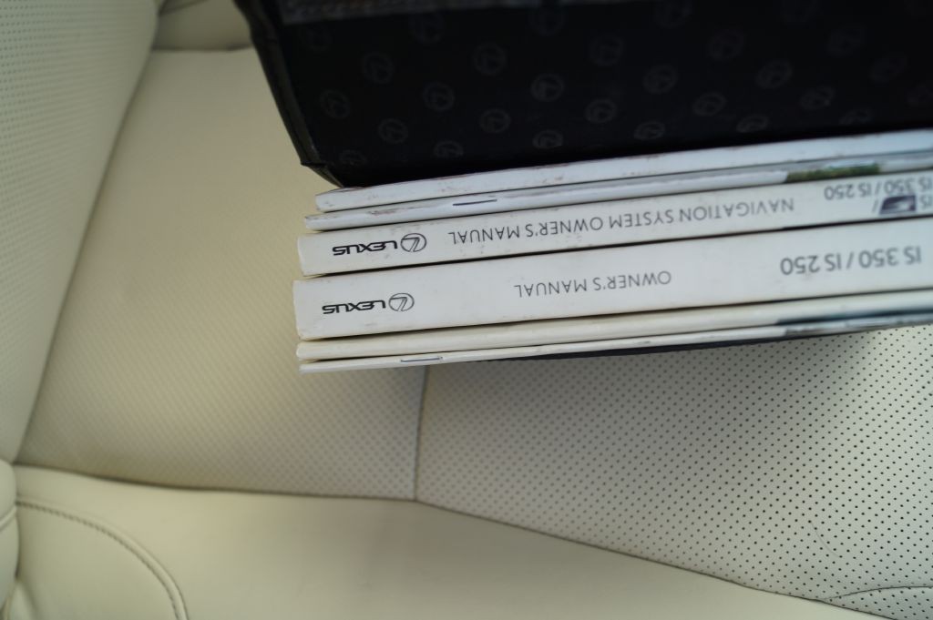 2009 Lexus IS 250 Image 25