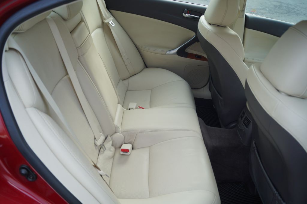 2009 Lexus IS 250 Image 30