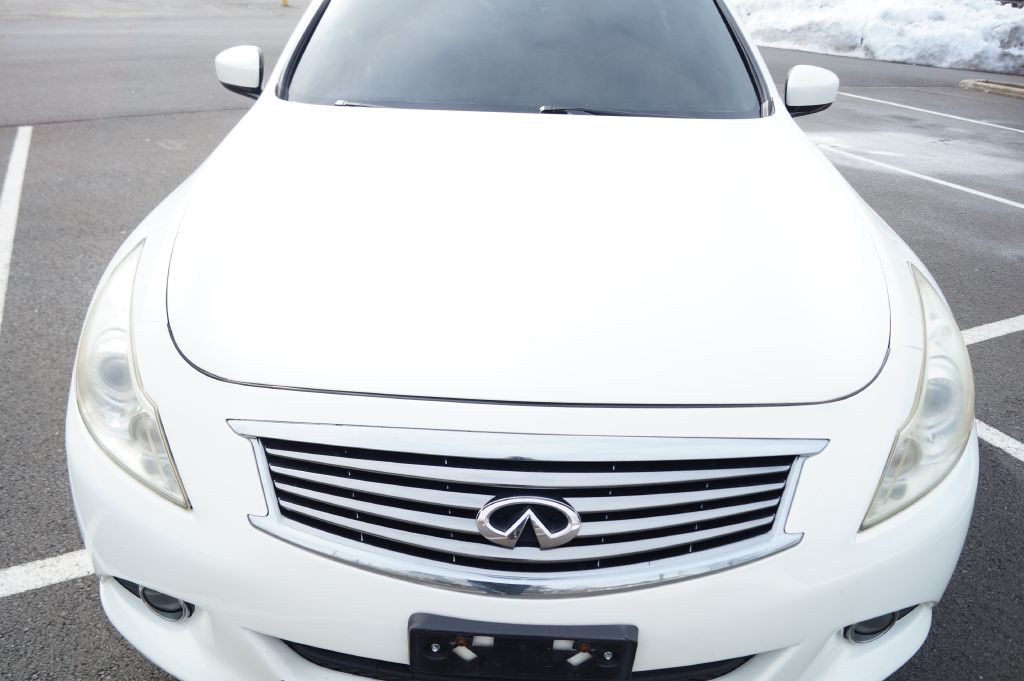 2013 INFINITI G37 Image 2