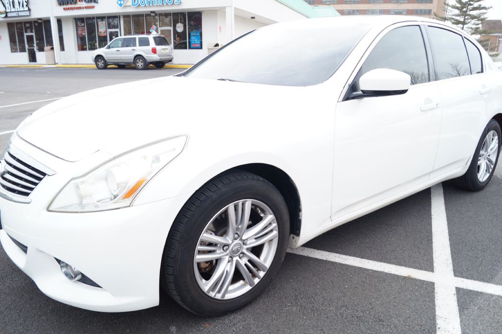 2013 INFINITI G37 Image 4
