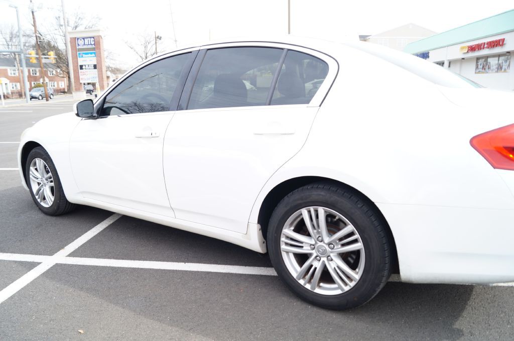 2013 INFINITI G37 Image 7