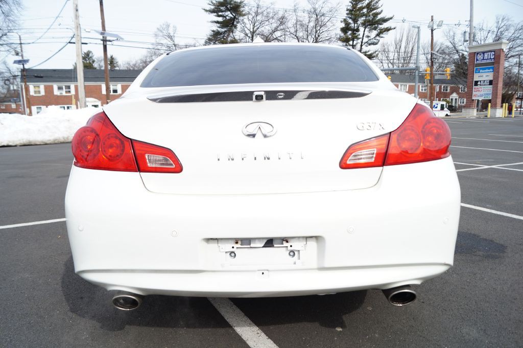 2013 INFINITI G37 Image 8