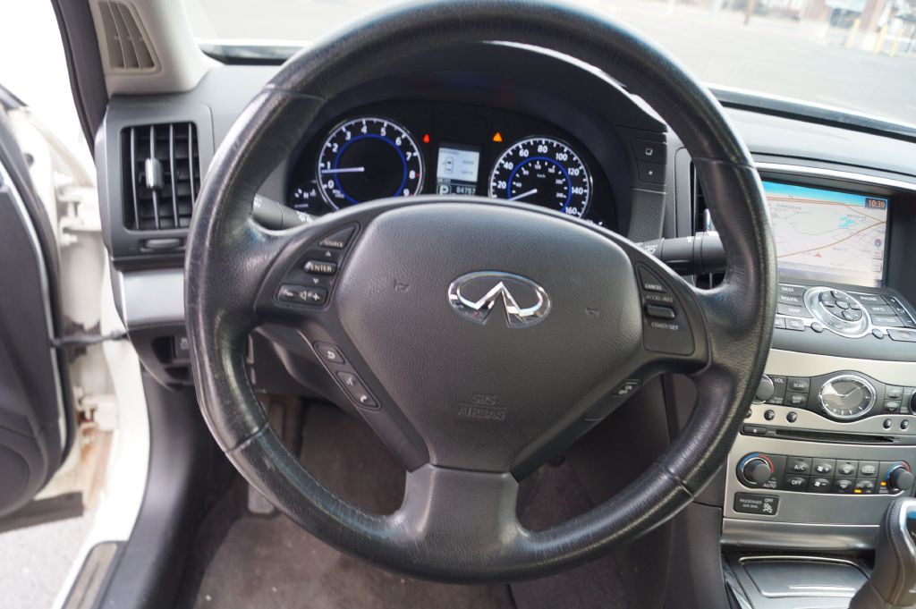 2013 INFINITI G37 Image 18