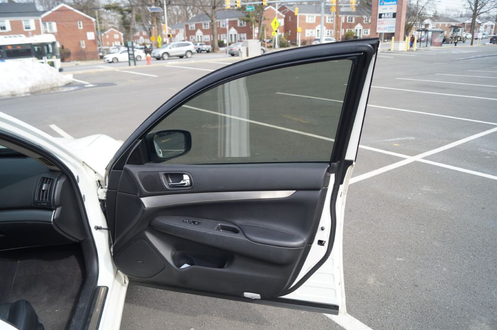 2013 INFINITI G37 Image 22