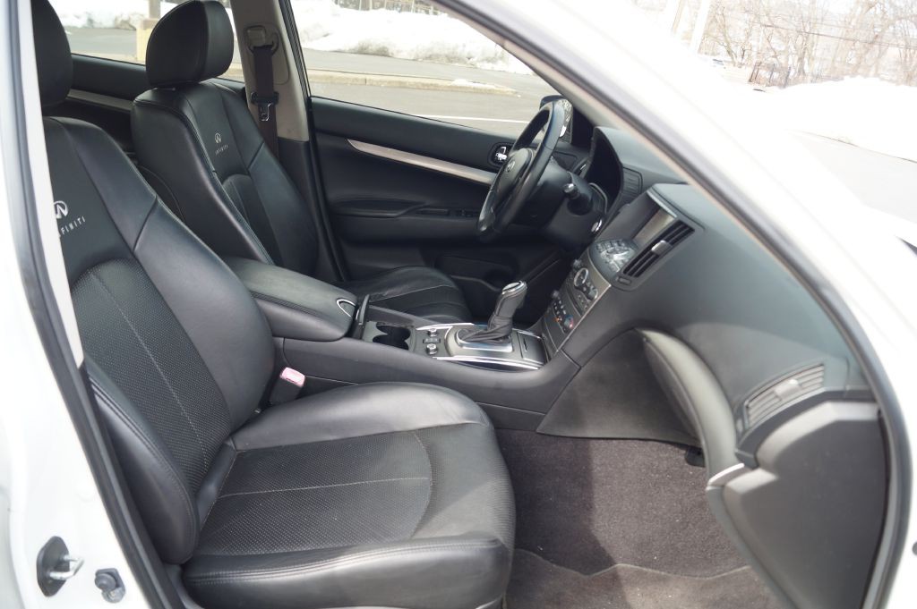 2013 INFINITI G37 Image 23