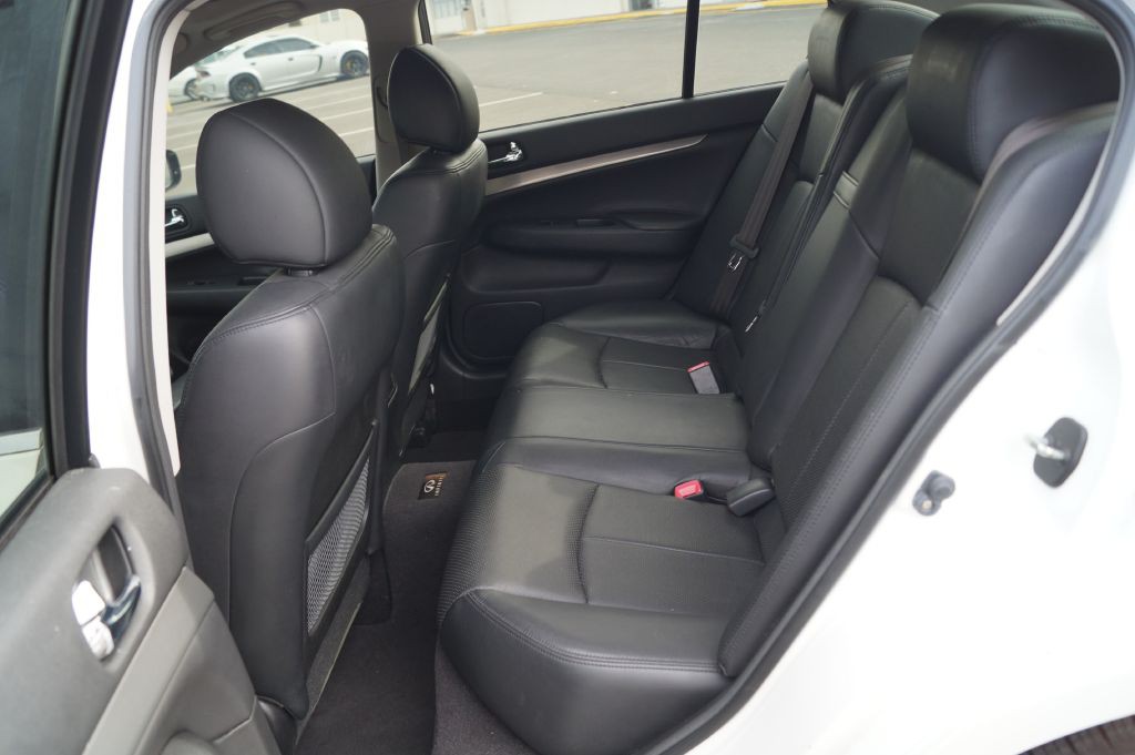 2013 INFINITI G37 Image 25