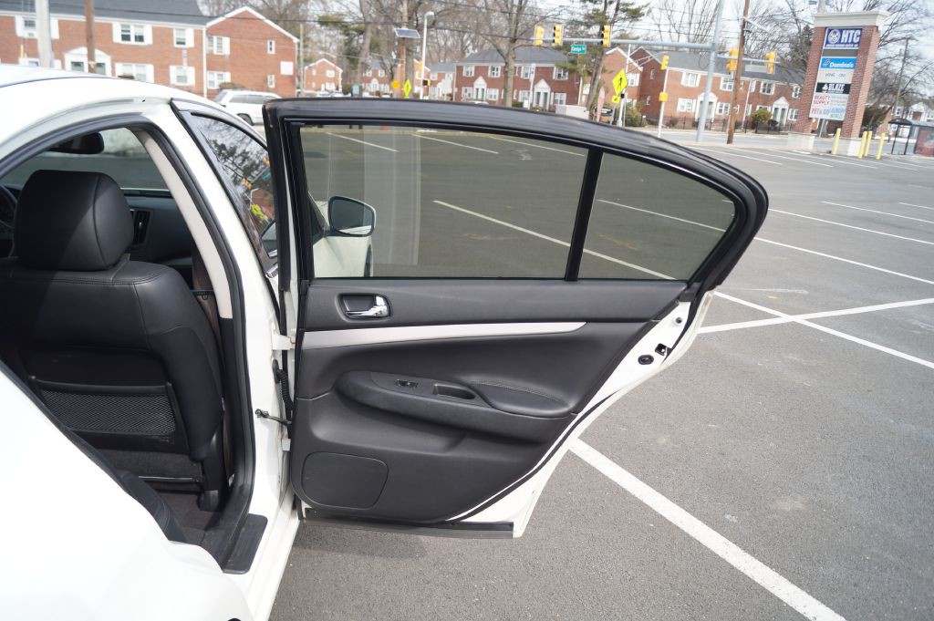2013 INFINITI G37 Image 26
