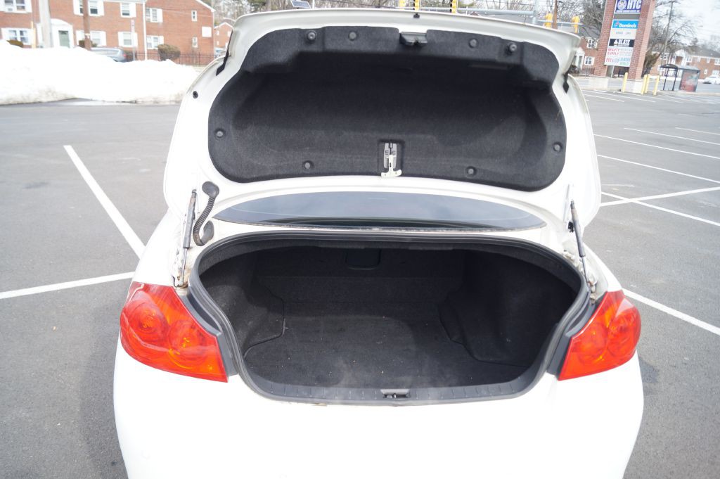 2013 INFINITI G37 Image 29