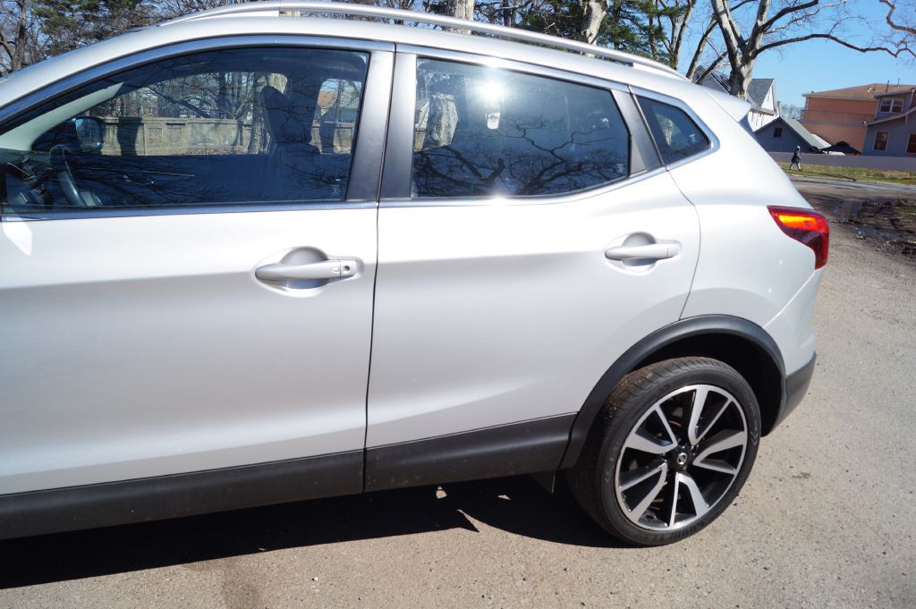 2017 Nissan Rogue Image 5