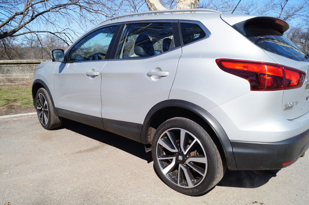 2017 Nissan Rogue Image 7