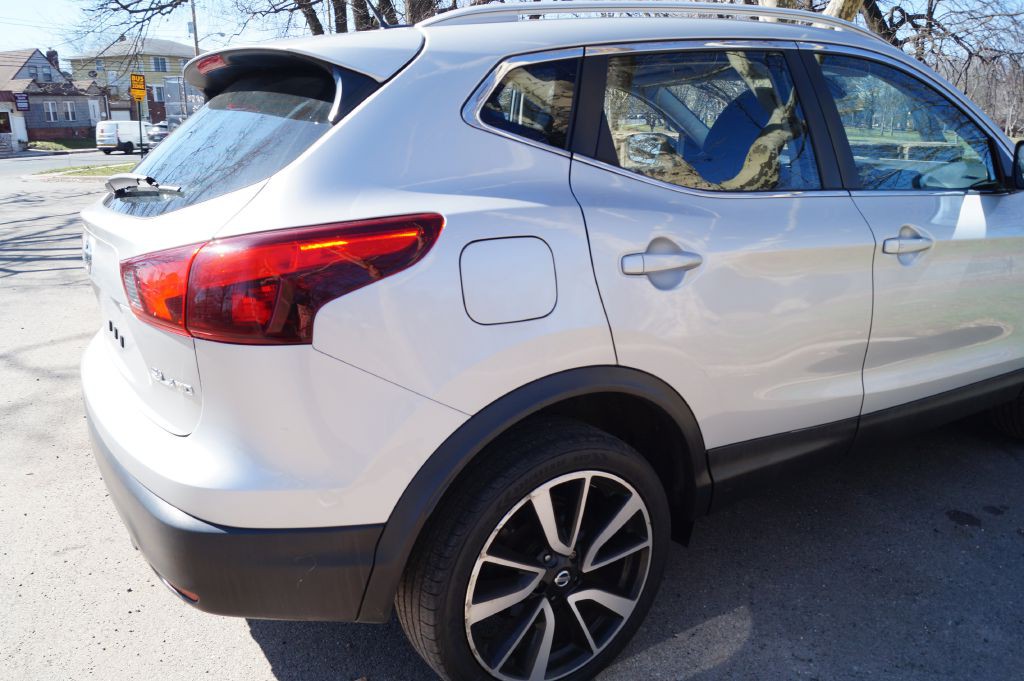 2017 Nissan Rogue Image 10