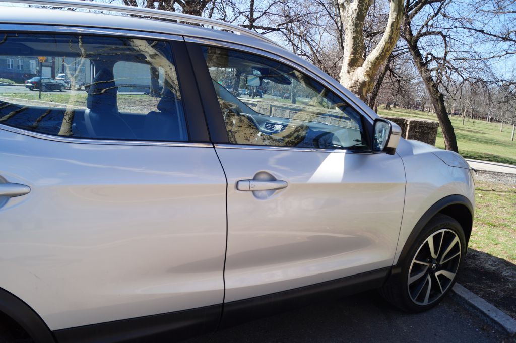 2017 Nissan Rogue Image 11