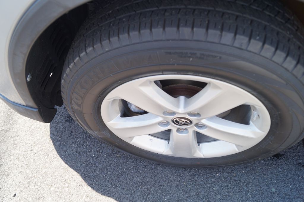 2016 Toyota Rav4 Image 13