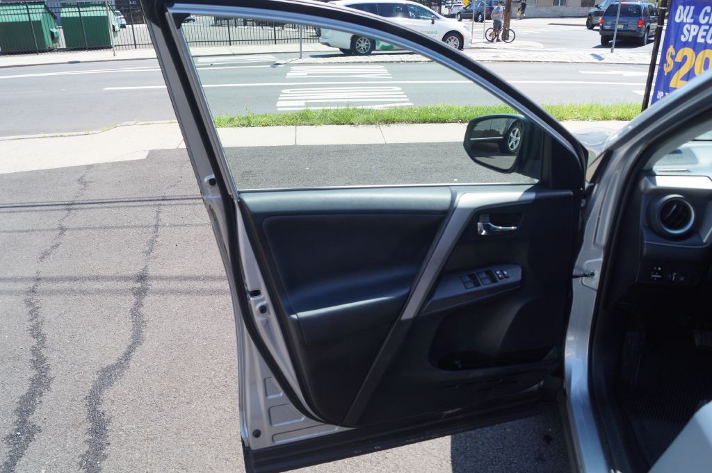 2016 Toyota Rav4 Image 14
