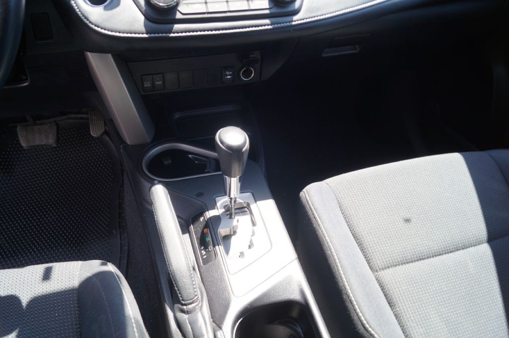 2016 Toyota Rav4 Image 19