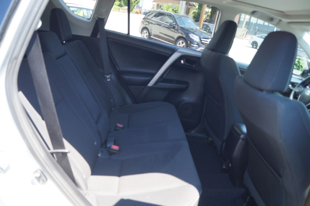 2016 Toyota Rav4 Image 25