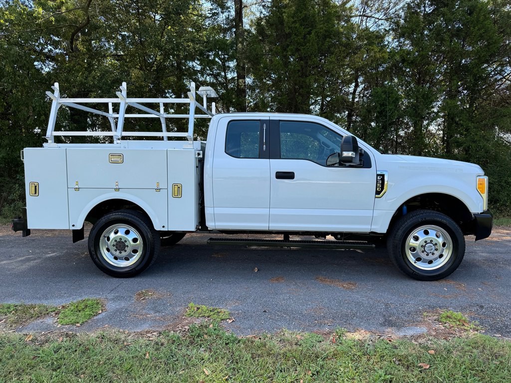 2017 Ford F-350 Image 3