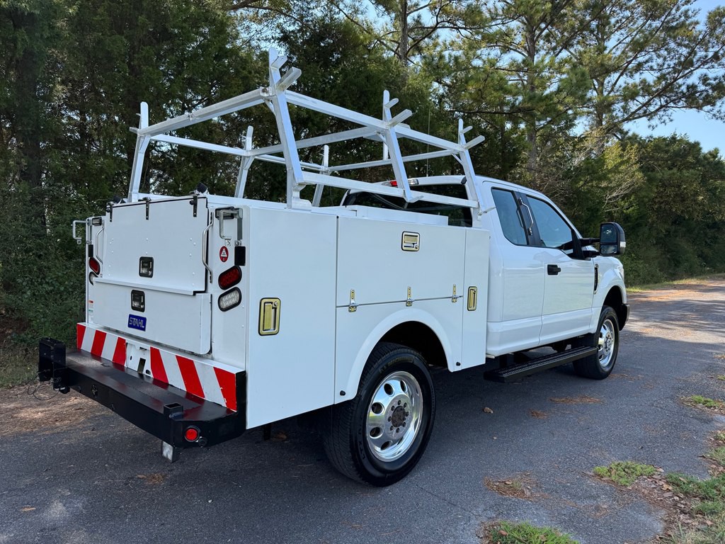 2017 Ford F-350 Image 6