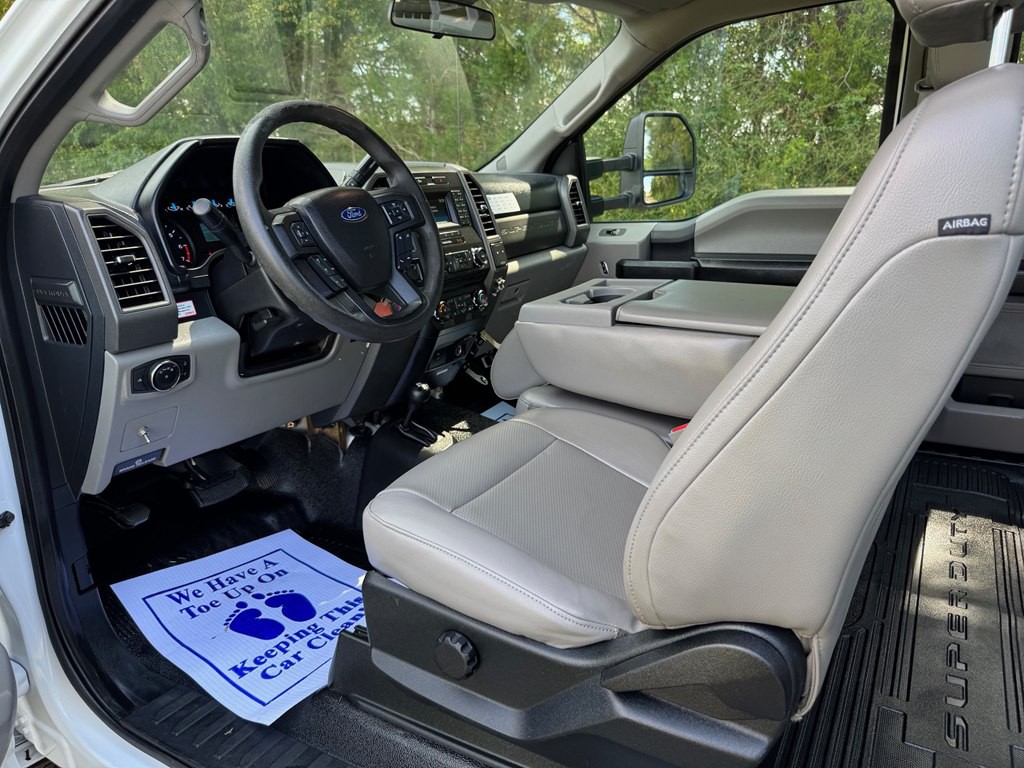 2017 Ford F-350 Image 9