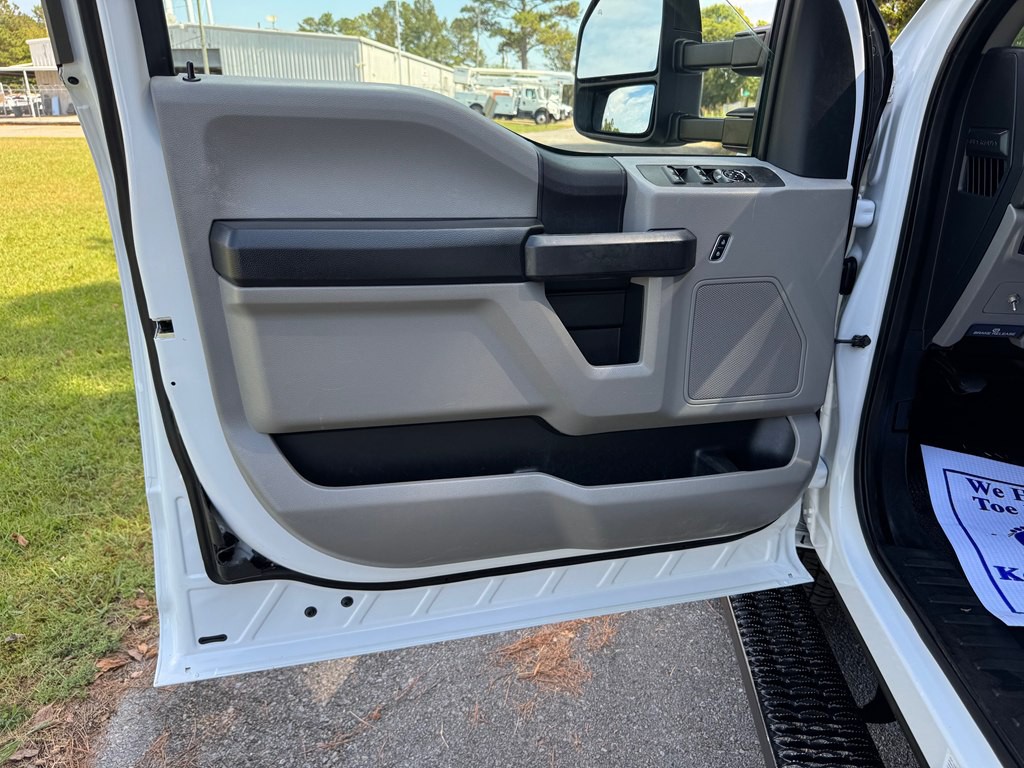 2017 Ford F-350 Image 17