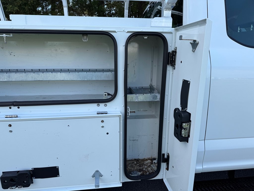 2017 Ford F-350 Image 21