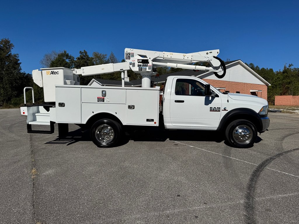 2016 RAM 5500 Image 3