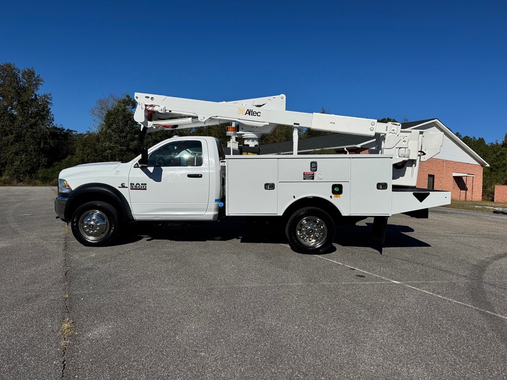 2016 RAM 5500 Image 4