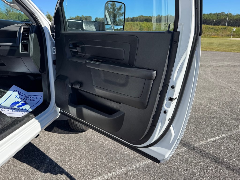 2016 RAM 5500 Image 10