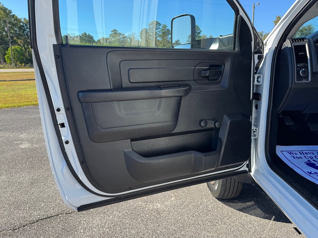 2016 RAM 5500 Image 13