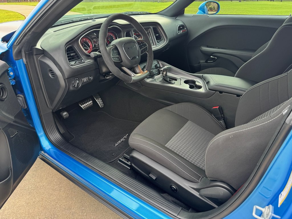 2023 Dodge Challenger Image 8