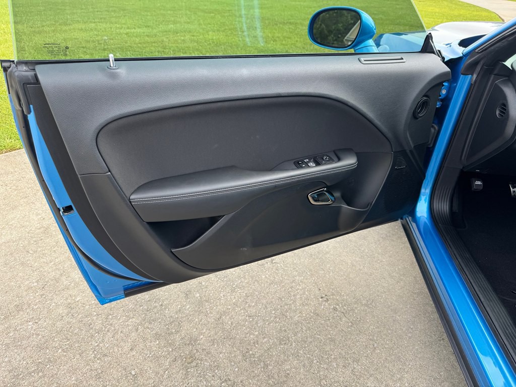 2023 Dodge Challenger Image 9