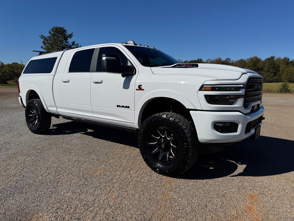 2025 RAM 3500 Image 2