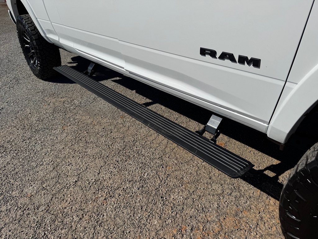 2025 RAM 3500 Image 24