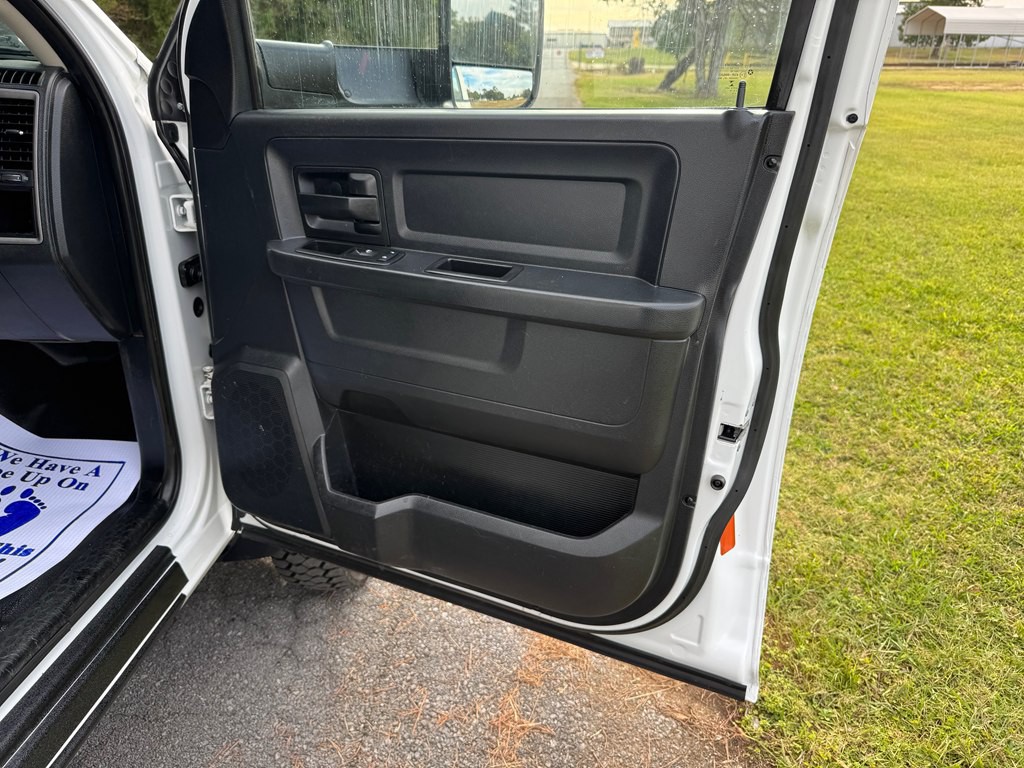 2014 RAM 5500 Image 14