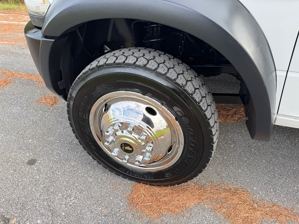 2014 RAM 5500 Image 31