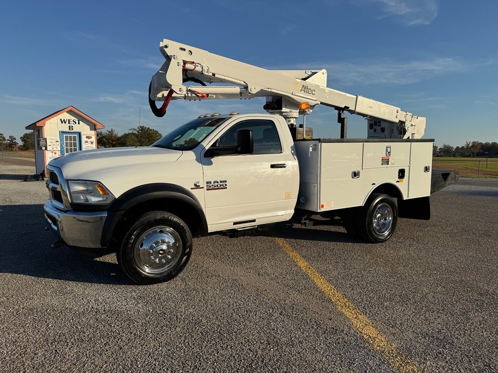 2016 RAM 5500 Image 3