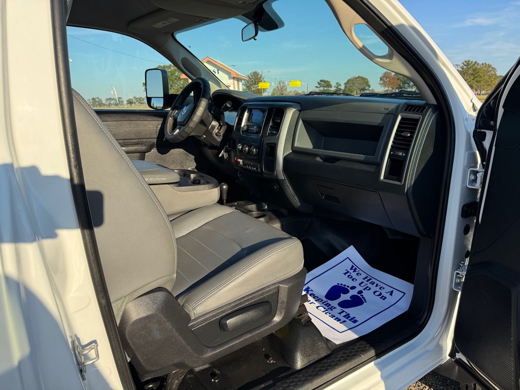 2016 RAM 5500 Image 11